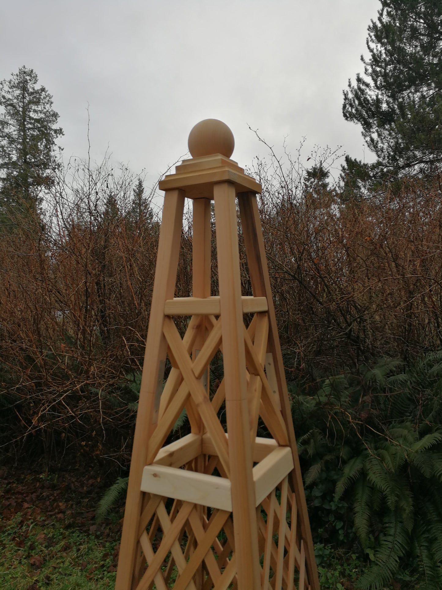 Bespoke Product | 7' Diamond Trellis with Cross Mullions