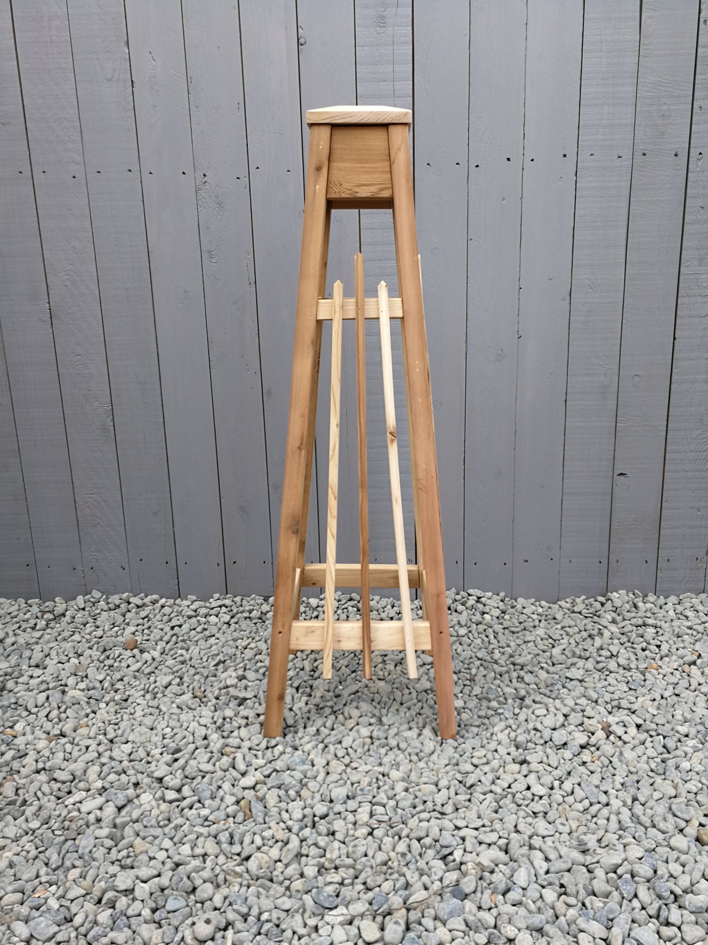 4' (50") Cedar Tuteur | Vertical Gardening Structure | 3 Vertical Pickets Per side