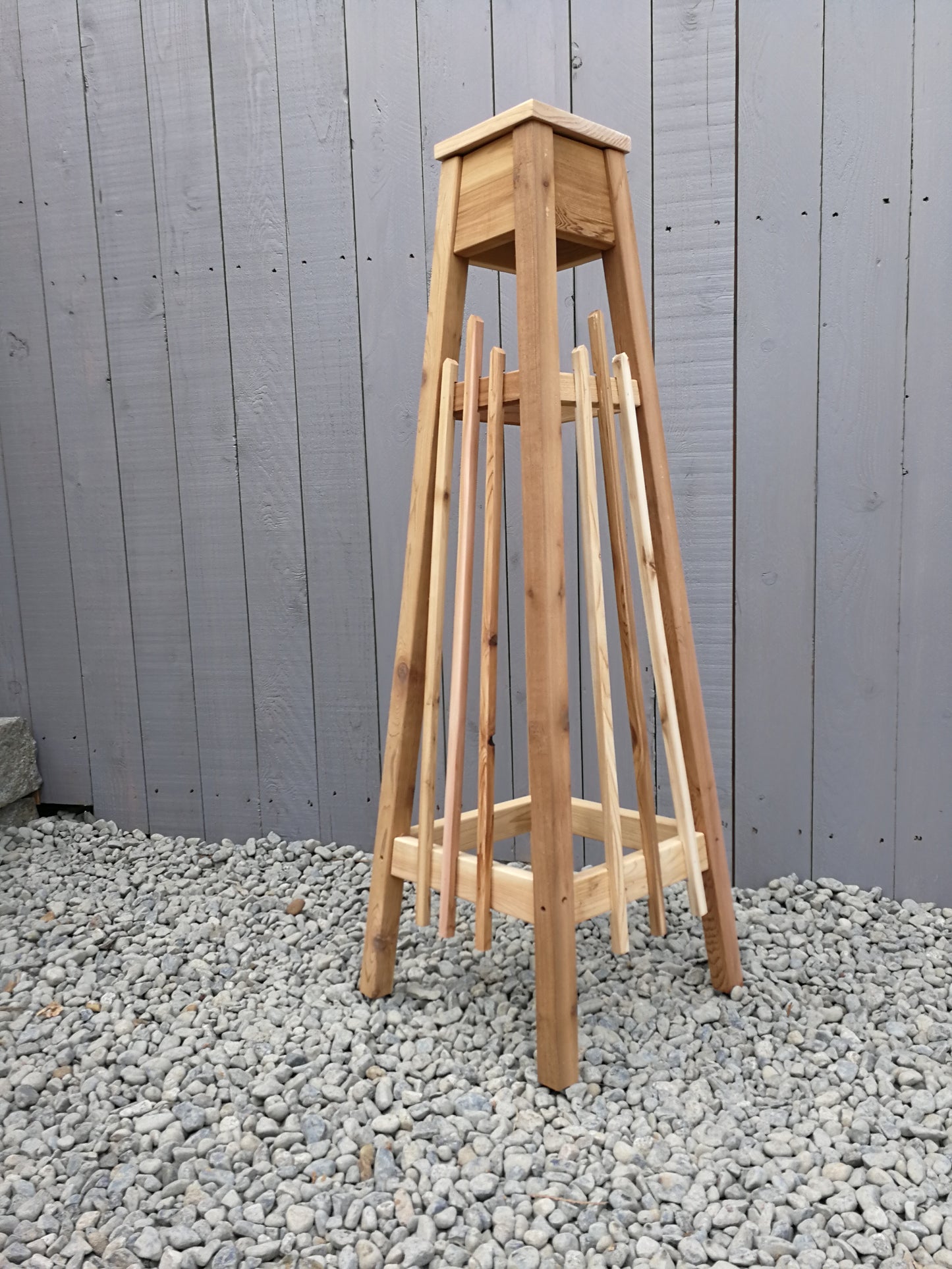 4' (50") Cedar Tuteur | Vertical Gardening Structure | 3 Vertical Pickets Per side