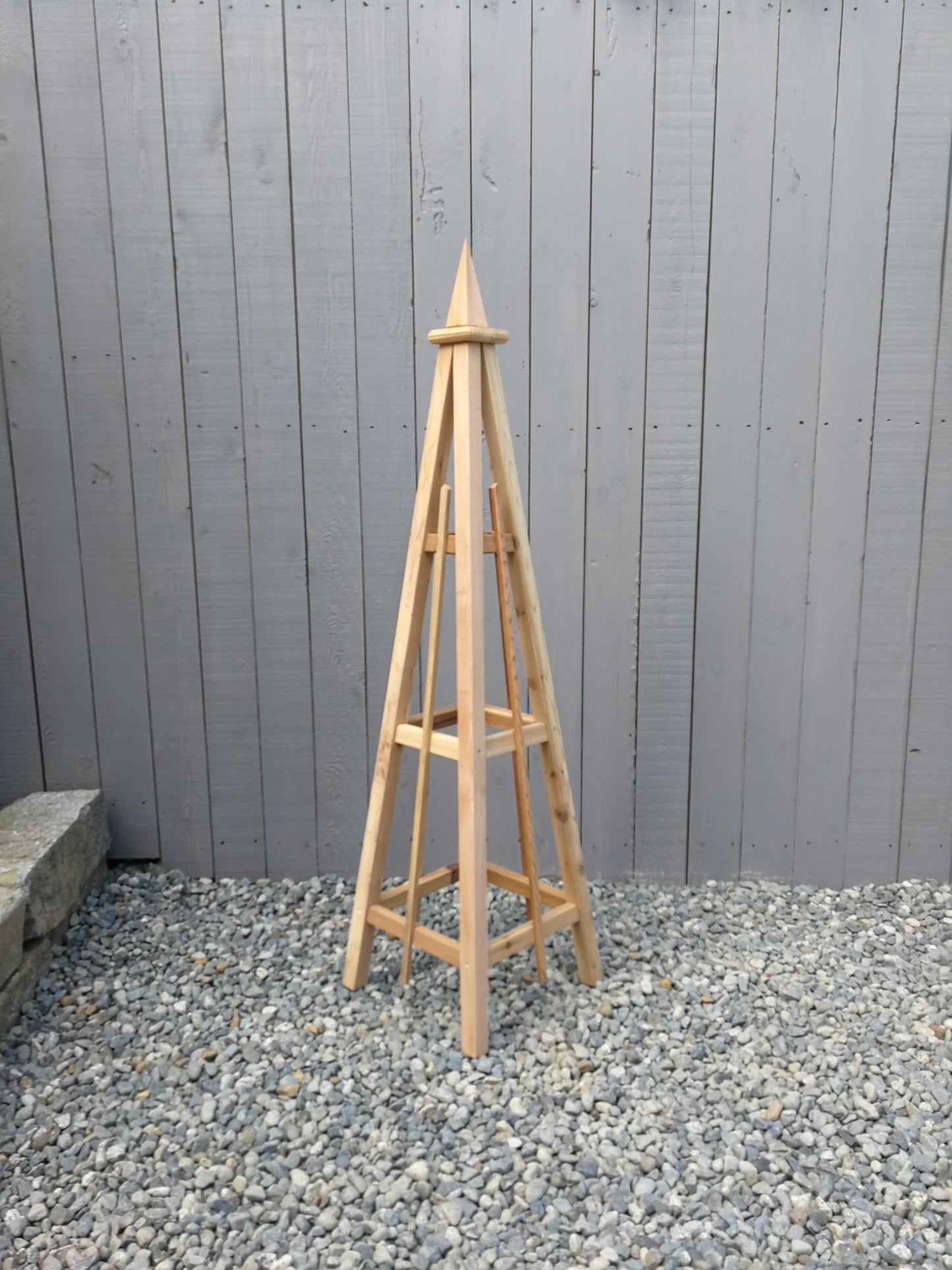 5' Select Cedar Garden Obelisk, 3 Rail Spire (spike) Finial 16" Base