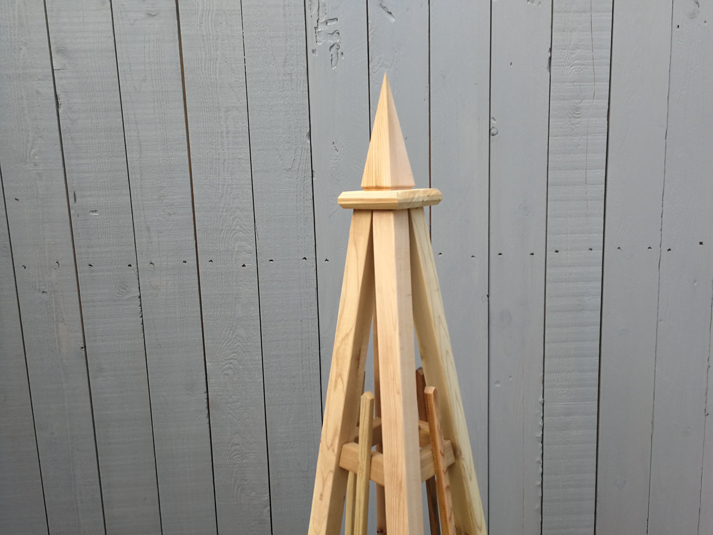 5' Select Cedar Garden Obelisk, 3 Rail Spire (spike) Finial 16" Base