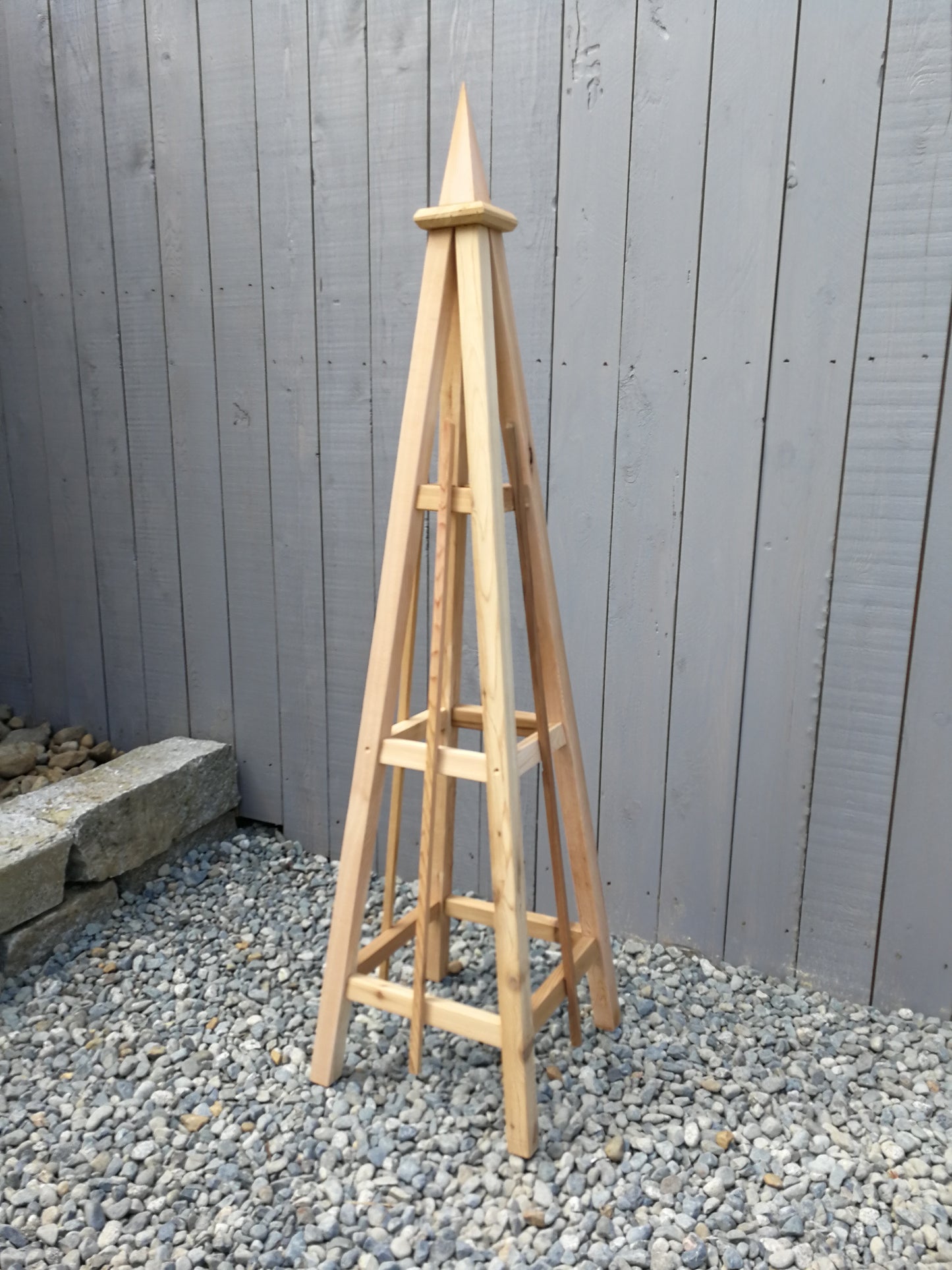 5' Select Cedar Garden Obelisk, 3 Rail Spire (spike) Finial 16" Base