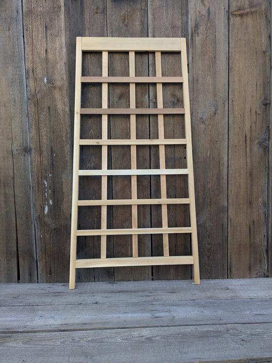 SALE ! 6' Cedar Trellis, 38" Wide | Full Grid | Arts & Craft / Prairie Style